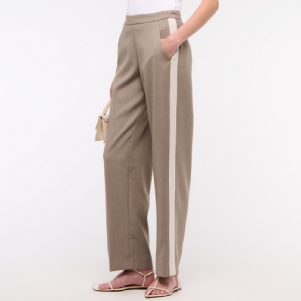 NWT Abercrombie & Fitch Tan Side Stripe Pull-On Pant XL Short